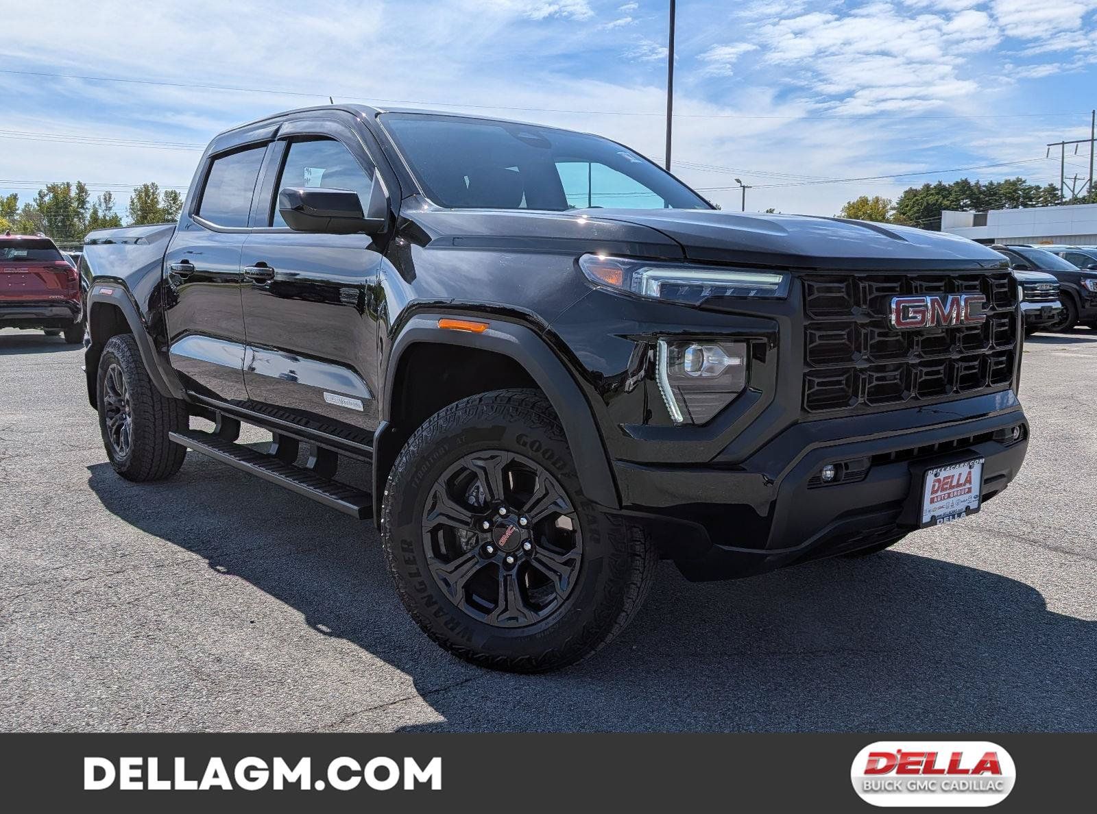 Used 2025 GMC Canyon Elevation w/ Convenience Package AWD/4WD image 1