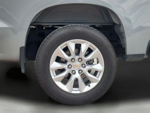 Used 2025 Chevrolet Silverado 1500 Custom RWD image 17