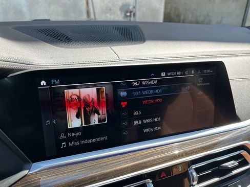 Used 2021 BMW X7 xDrive40i w/ M Sport Package image 5