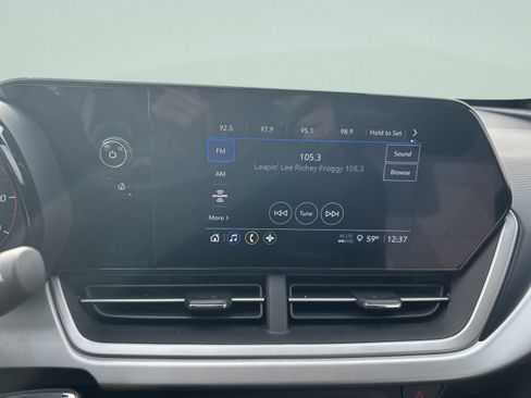 Used 2024 Chevrolet Trax RS image 19