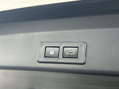 Used 2023 Subaru Ascent Limited w/ Technology Package AWD/4WD image 14