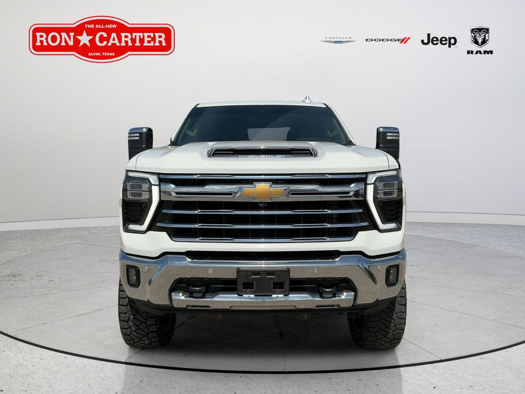 Used 2024 Chevrolet Silverado 3500 LTZ w/ LTZ Premium Texas Edition AWD/4WD image 2