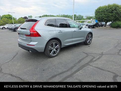 Used 2018 Volvo XC60 T5 Momentum w/ Vision Package AWD/4WD image 8