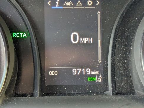 Used 2023 Toyota Camry SE w/ Convenience Package image 18