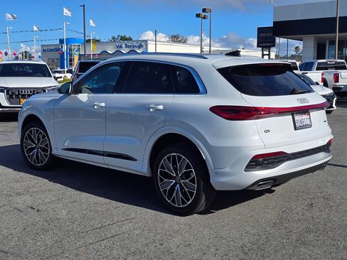 Certified 2025 Audi Q5 Premium Plus w/ Premium Plus image 3