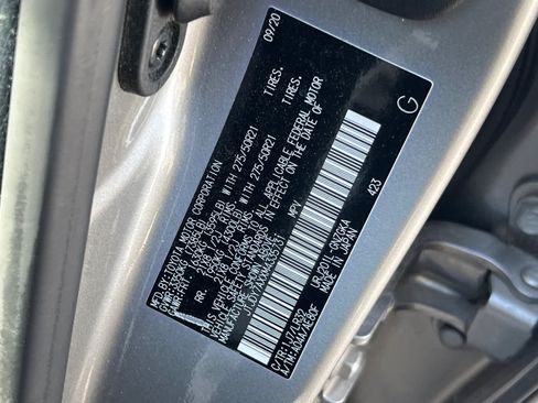 Used 2021 Lexus LX 570 4WD w/ Luxury Package image 26