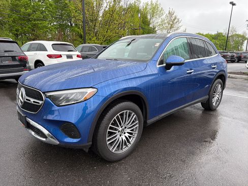 Used 2026 Mercedes-Benz GLC 300 4MATIC image 4