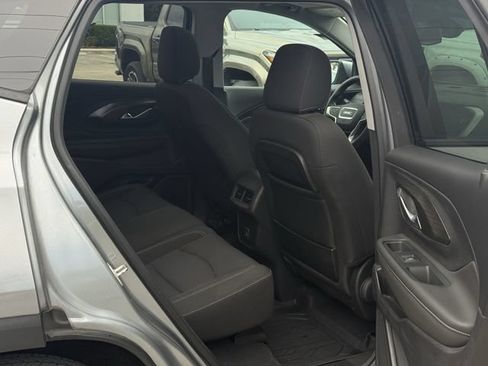 Used 2023 GMC Terrain SLE w/ Driver Convenience Package AWD/4WD image 32