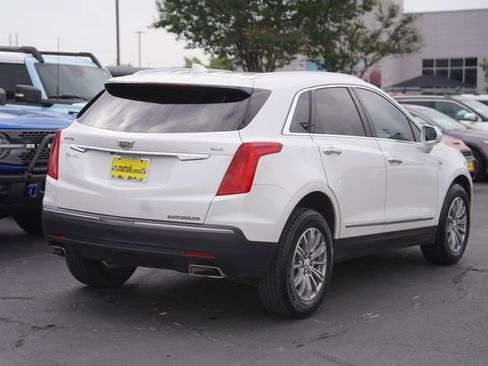Used 2018 Cadillac XT5 Luxury w/ Driver Awareness Package FWD image 6