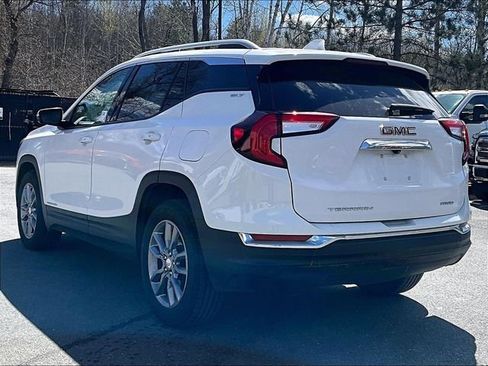 Used 2024 GMC Terrain SLT AWD/4WD image 6