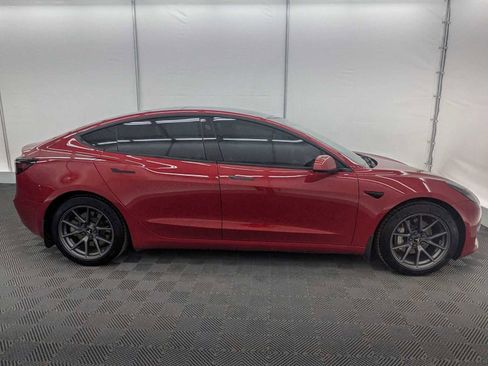 Used 2021 Tesla Model 3 Standard Range Plus image 7
