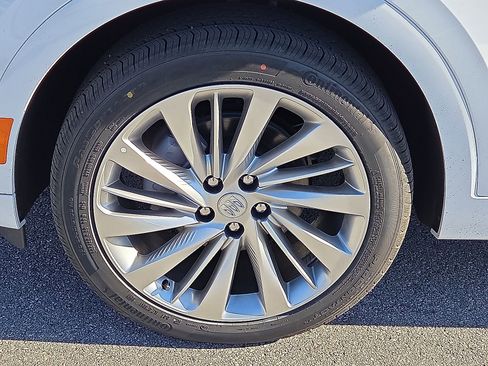 New 2026 Buick Envision Avenir image 7