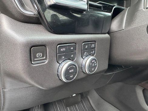 Used 2023 GMC Sierra 1500 SLT w/ SLT Premium Package image 18