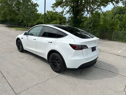 Used 2022 Tesla Model Y Long Range AWD/4WD image 15