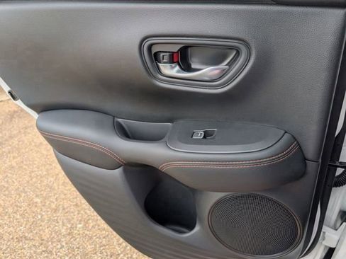 New 2026 Honda HR-V LX image 27