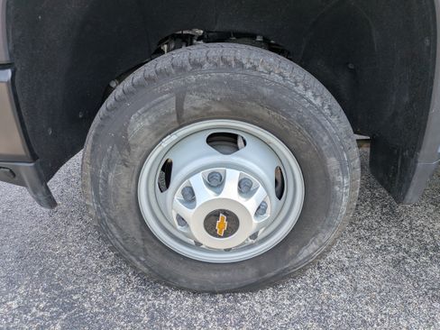 Used 2022 Chevrolet Silverado 3500 W/T AWD/4WD image 12