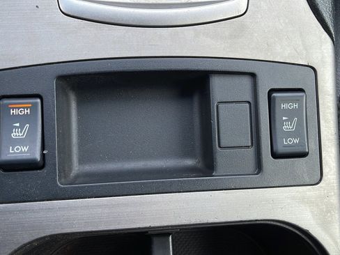 Used 2010 Subaru Outback 2.5i Limited w/ Popular Equipment Group 2A image 33