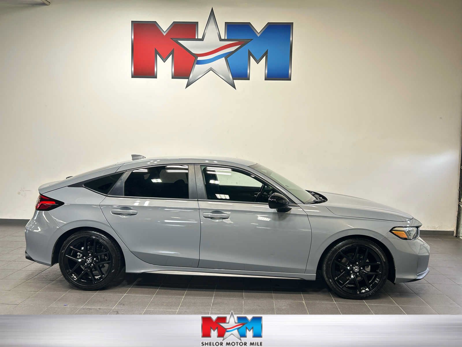 Used 2025 Honda Civic Sport image 1