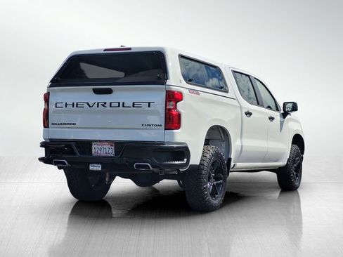 Used 2024 Chevrolet Silverado 1500 Custom Trail Boss w/ LPO, Dark Essentials Package image 4