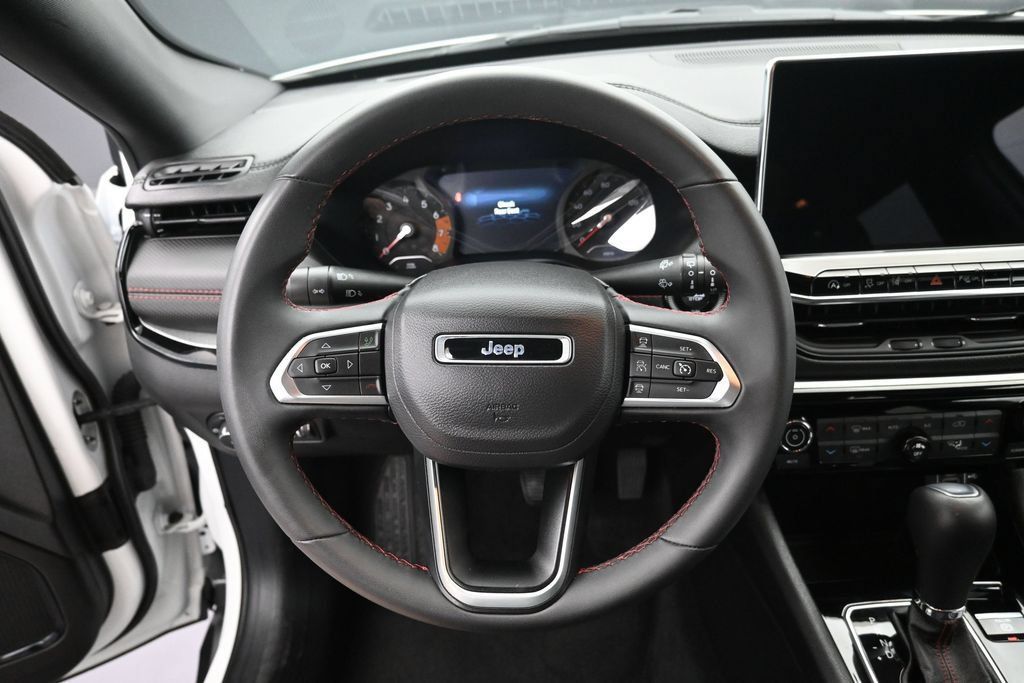 Used 2024 Jeep Compass Trailhawk AWD/4WD image 21