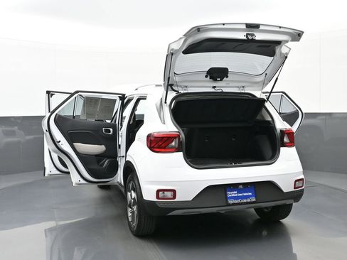 Certified 2024 Hyundai Venue SEL FWD image 48