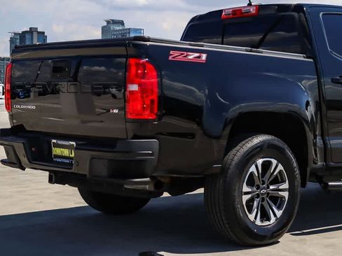 Used 2021 Chevrolet Colorado Z71 w/ Safety Package RWD image 9