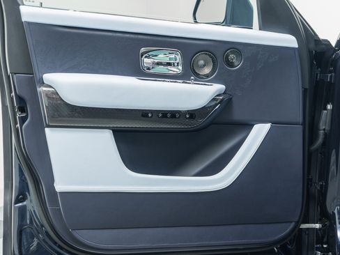 Used 2025 Rolls-Royce Cullinan Black Badge AWD/4WD image 50
