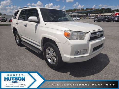 Used 2011 Toyota 4Runner SR5 AWD/4WD image 4