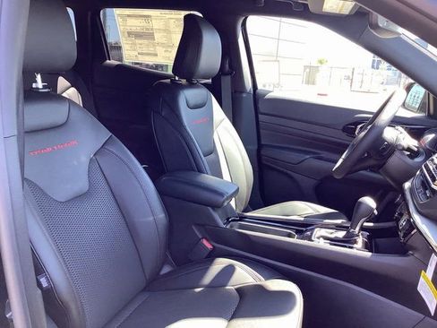 New 2025 Jeep Compass Trailhawk w/ Sun & Sound Group image 37