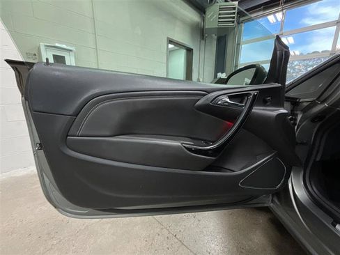 Used 2017 Buick Cascada Premium image 10