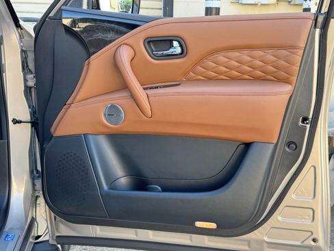 Used 2024 INFINITI QX80 Sensory AWD/4WD image 48