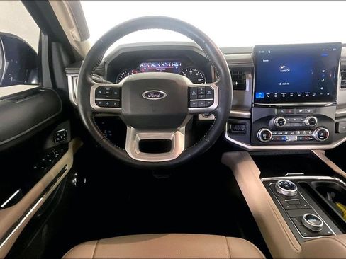 Used 2023 Ford Expedition XLT AWD/4WD image 8