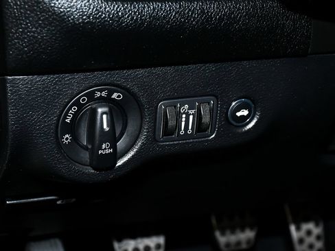 Used 2019 Dodge Challenger R/T Scat Pack RWD image 17