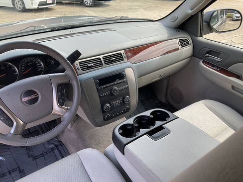 Used 2009 GMC Yukon XL SLE w/ Convenience Package RWD image 15