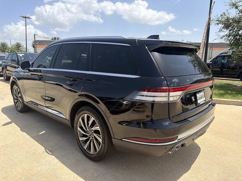 Certified 2025 Lincoln Aviator 2WD image 6