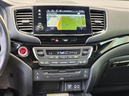 Used 2020 Honda Pilot Black Edition image 14