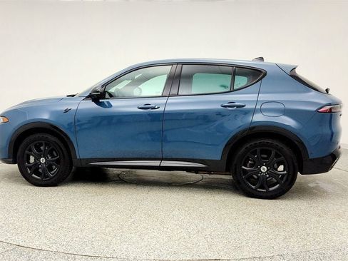 Used 2024 Dodge Hornet R/T Plus w/ Tech Pack Plus w/o Parking image 8