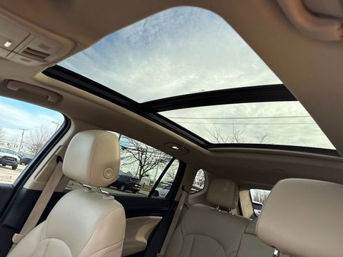 Used 2017 Buick Envision Essence image 30