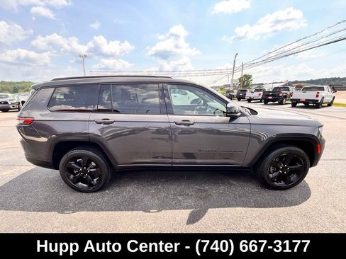 Used 2022 Jeep Grand Cherokee L Laredo AWD/4WD image 24