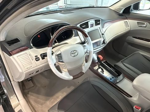 Used 2011 Toyota Avalon Limited FWD image 16