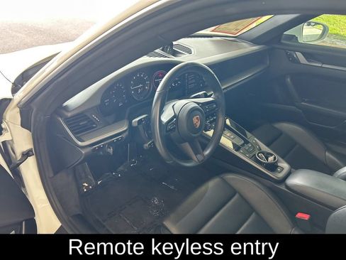 Used 2020 Porsche 911 Carrera RWD image 6
