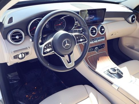 Used 2019 Mercedes-Benz C 300 Sedan image 4