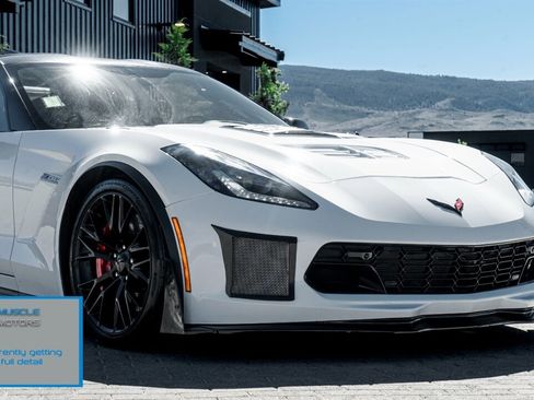Used 2016 Chevrolet Corvette Z06 w/ 3LZ Preferred Equipment Group RWD image 7