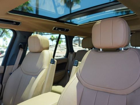 New 2026 Land Rover Range Rover SE AWD/4WD image 5