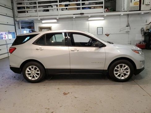 Used 2019 Chevrolet Equinox LS image 7