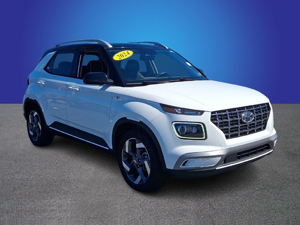 Used 2024 Hyundai Venue Limited FWD image 3
