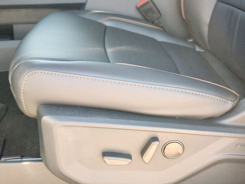 New 2026 Ford F250 Lariat w/ Black Appearance Package image 24