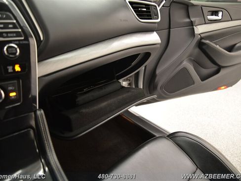 Used 2018 Nissan Maxima 3.5 SV image 32