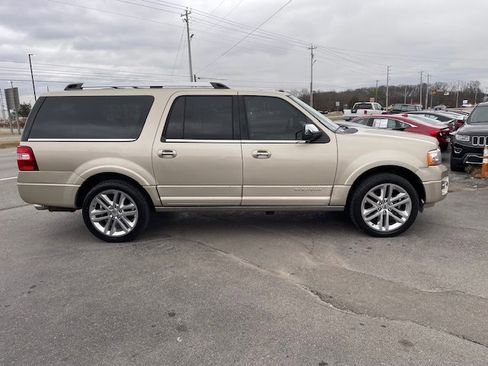 Used 2017 Ford Expedition EL Platinum image 4