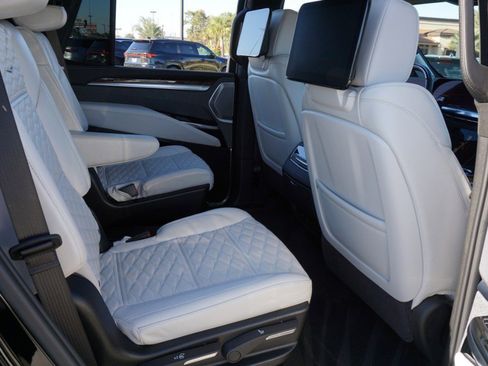 Used 2025 Cadillac Escalade Premium Luxury Platinum w/ LPO, Floor Liner Package image 35